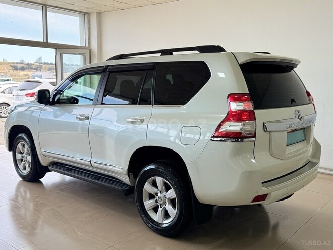 Toyota Land Cruiser Prado-7