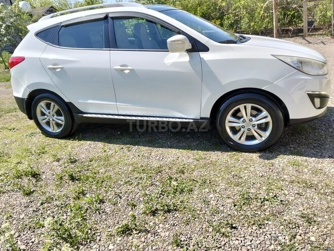 Hyundai ix35 2011, 204,000 km - 2.0 l - Tovuz