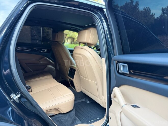 Porsche Cayenne-10