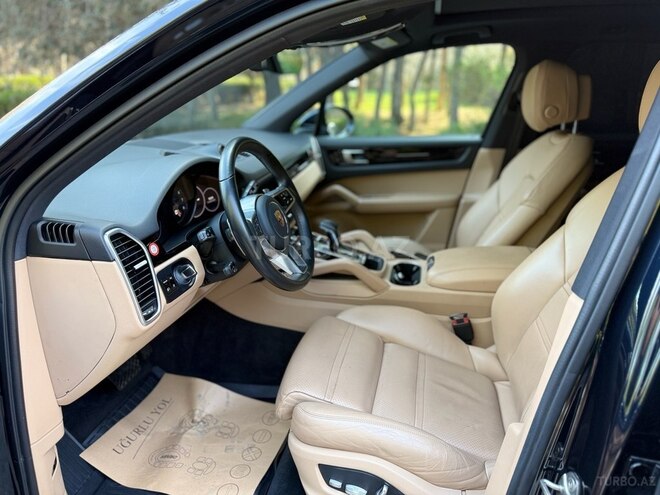 Porsche Cayenne-7