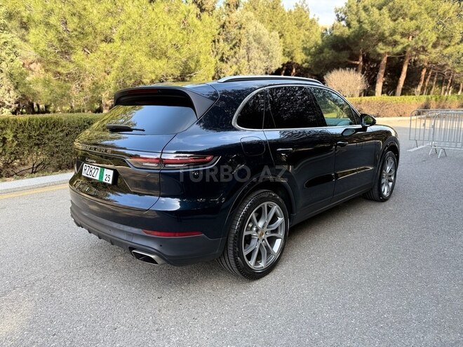 Porsche Cayenne-4