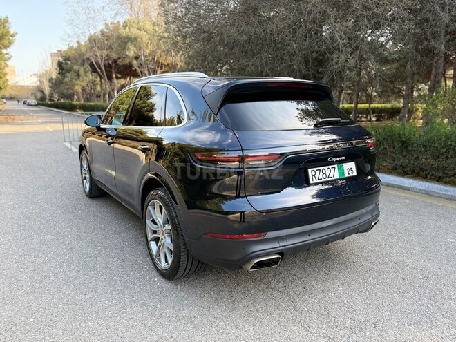 Porsche Cayenne-5