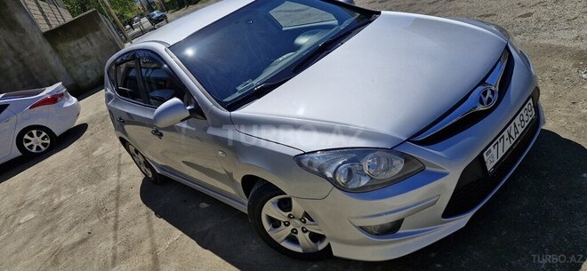 Hyundai i30 2010, 260,000 km - 1.4 л - Bakı