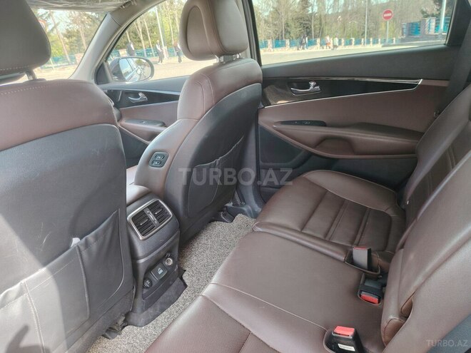 Kia Sorento 2016, 155,000 km - 2.0 л - Qusar