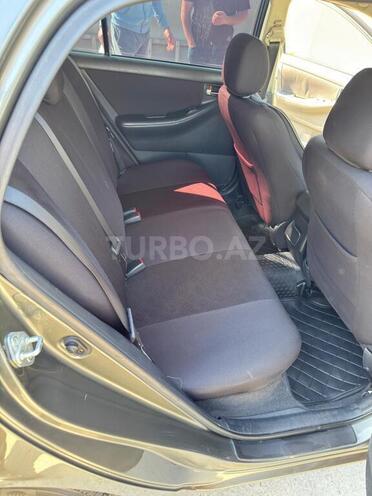 Toyota Corolla 2004, 260,000 km - 1.4 l - Salyan