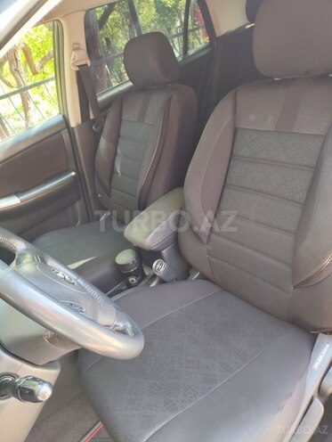Toyota Corolla 2004, 260,000 km - 1.4 l - Salyan