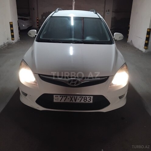 Hyundai i30 2011, 275,000 km - 1.6 л - Bakı