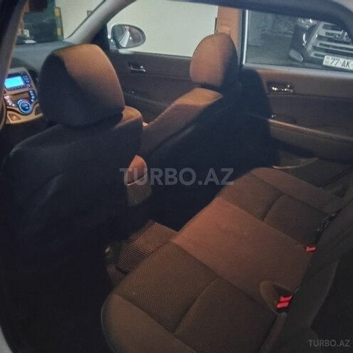Hyundai i30 2011, 275,000 km - 1.6 л - Bakı