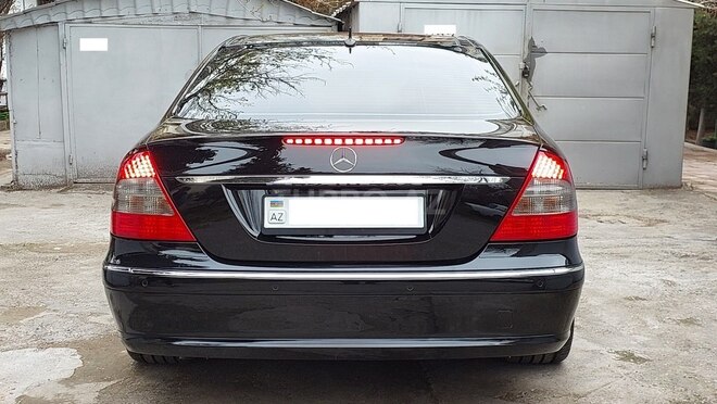 Mercedes E 350 2006, 204,500 km - 3.5 l - Bakı