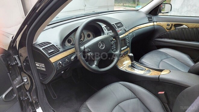 Mercedes E 350 2006, 204,500 km - 3.5 l - Bakı