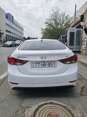 Hyundai Avante 2015, 256,281 km - 1.6 л - Bakı