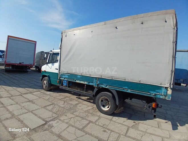 Mercedes Vario 2001, 332,000 km - 4.3 l - Bakı