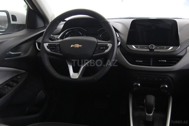 Chevrolet Onix-10