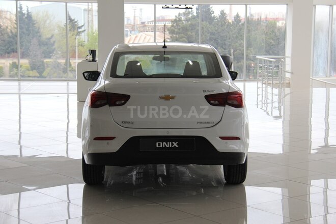 Chevrolet Onix-2