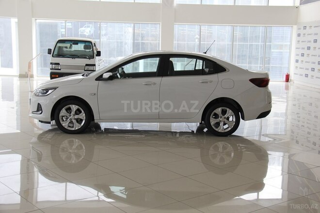 Chevrolet Onix-16