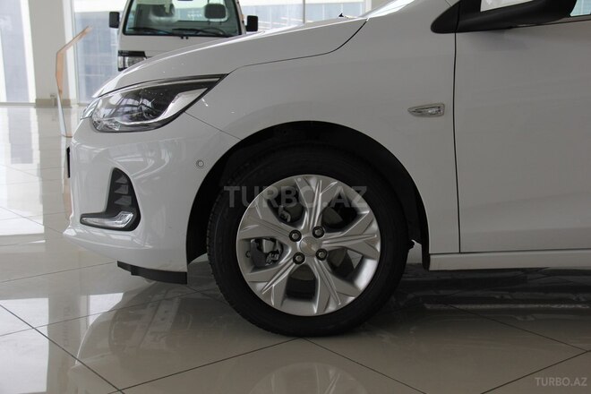 Chevrolet Onix-13