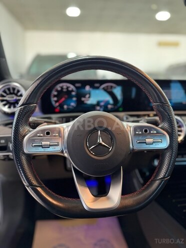 Mercedes A 250 e-15