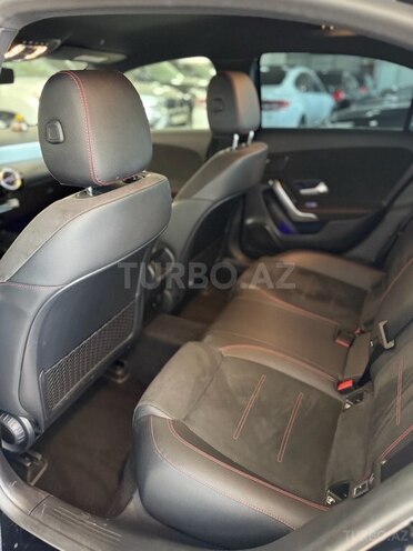 Mercedes A 250 e-9