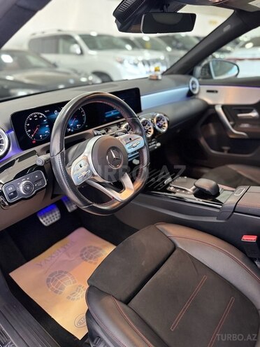 Mercedes A 250 e-8
