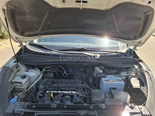Hyundai ix35 2012, 162,000 km - 2.0 l - Naftalan