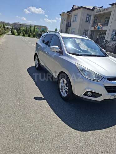 Hyundai ix35 2012, 162,000 km - 2.0 l - Naftalan