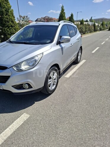Hyundai ix35 2012, 162,000 km - 2.0 l - Naftalan