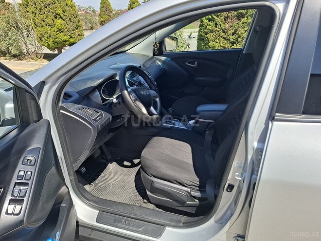 Hyundai ix35 2012, 162,000 km - 2.0 l - Naftalan