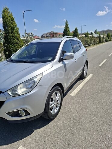 Hyundai ix35 2012, 162,000 km - 2.0 l - Naftalan