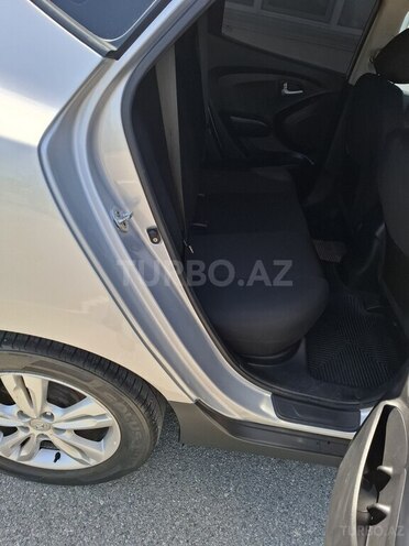 Hyundai ix35 2012, 162,000 km - 2.0 l - Naftalan