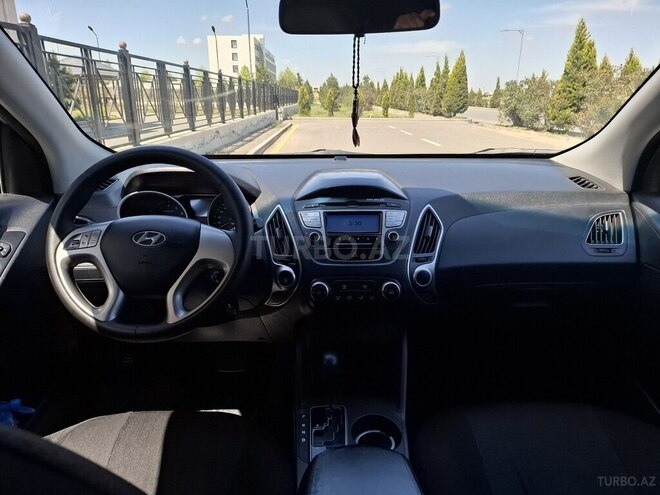 Hyundai ix35 2012, 162,000 km - 2.0 l - Naftalan