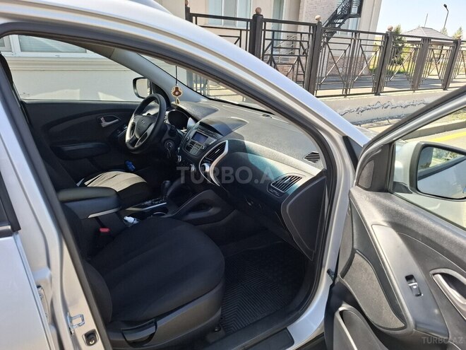 Hyundai ix35 2012, 162,000 km - 2.0 l - Naftalan