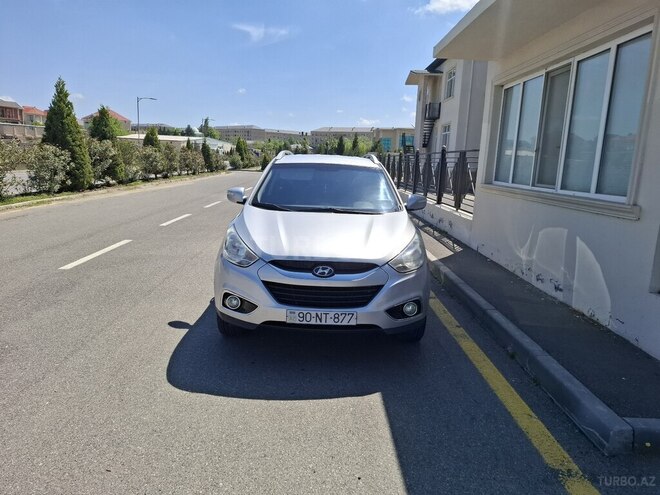 Hyundai ix35 2012, 162,000 km - 2.0 l - Naftalan