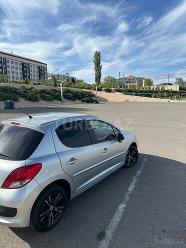 Peugeot 207 2012, 91,600 km - 1.6 l - Naxçıvan