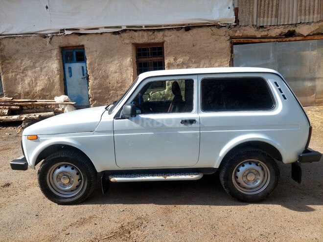LADA (VAZ) Niva 2015, 89,000 km - 1.7 l - Ordubad
