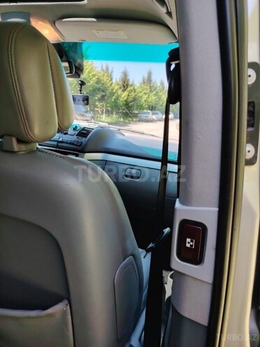 Mercedes Viano-11