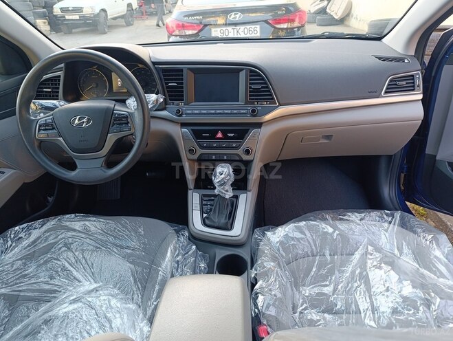 Hyundai Elantra 2018, 114,000 km - 2.0 l - Bakı