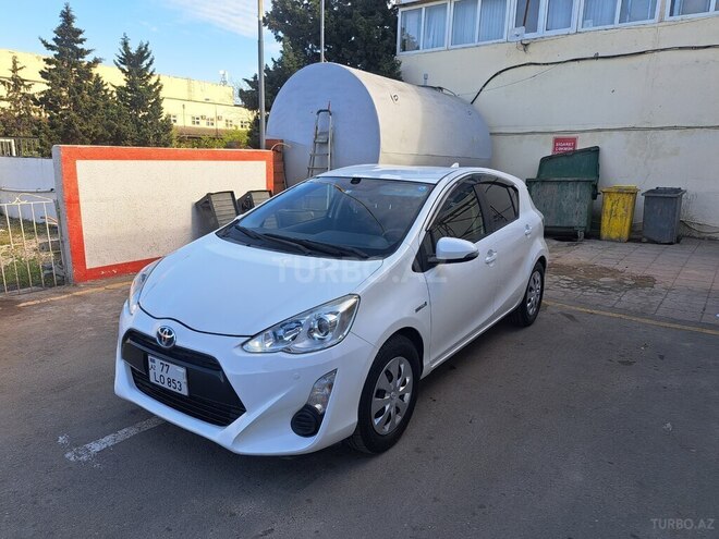 Toyota Aqua 2015, 129,000 km - 1.5 l - Bakı