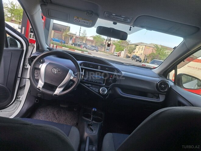 Toyota Aqua 2015, 129,000 km - 1.5 l - Bakı
