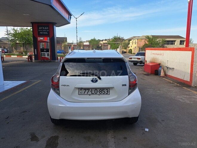 Toyota Aqua 2015, 129,000 km - 1.5 l - Bakı