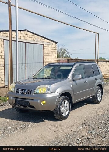 Nissan X-Trail 2005, 211,300 km - 2.5 l - Salyan