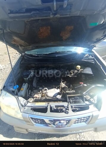 Nissan X-Trail 2005, 211,300 km - 2.5 l - Salyan