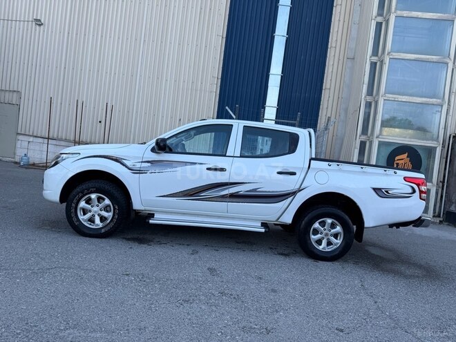 Mitsubishi L200-7