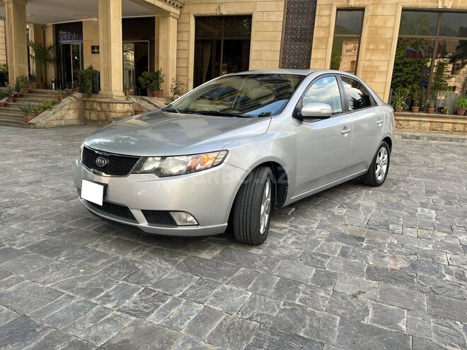 Kia Cerato 2009, 268,000 km - 1.6 l - Şəki