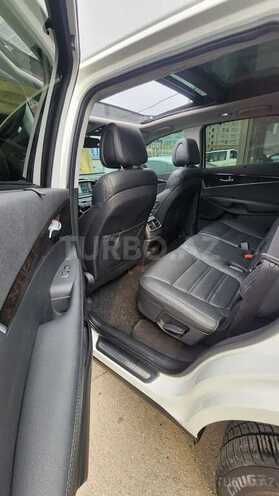 Kia Sorento-12