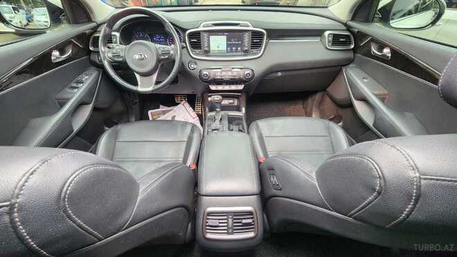 Kia Sorento-9
