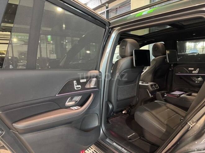 Mercedes GLS 450 4MATIC-15
