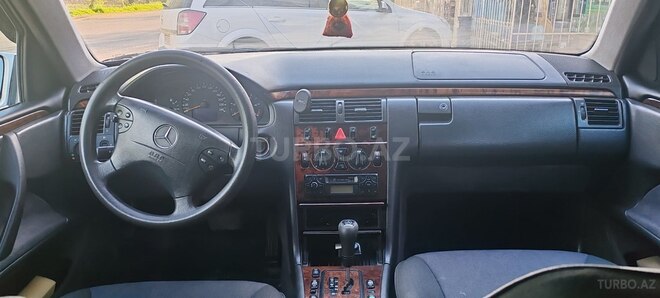 Mercedes C 220 d 1999, 280,000 km - 2.2 л - Qazax