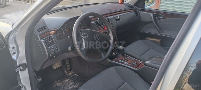 Mercedes C 220 d 1999, 280,000 km - 2.2 л - Qazax