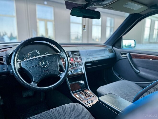 Mercedes C 180 1999, 258,542 km - 1.8 l - Bakı