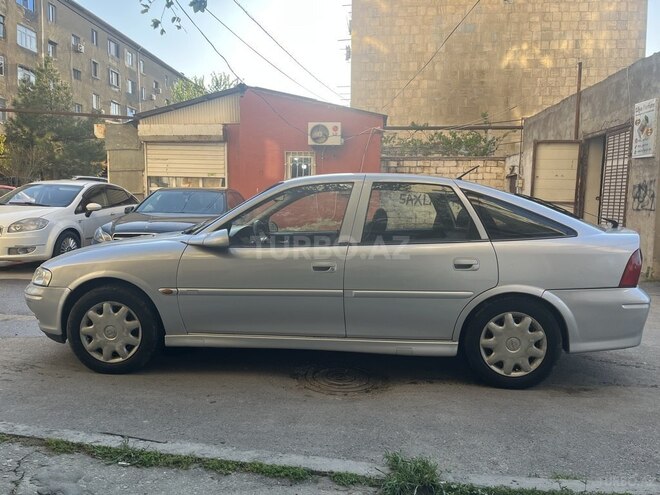 Opel Vectra-9